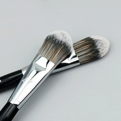 Broom-Head Liquid Foundation Brush