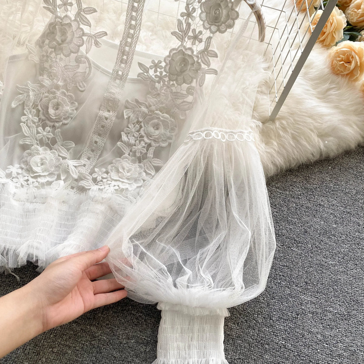 Vintage Lace Puff-Sleeve Blouse 