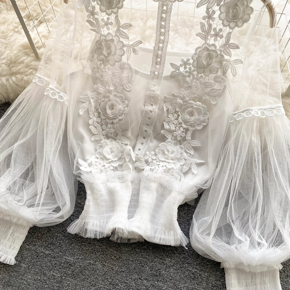 Vintage Lace Puff-Sleeve Blouse 