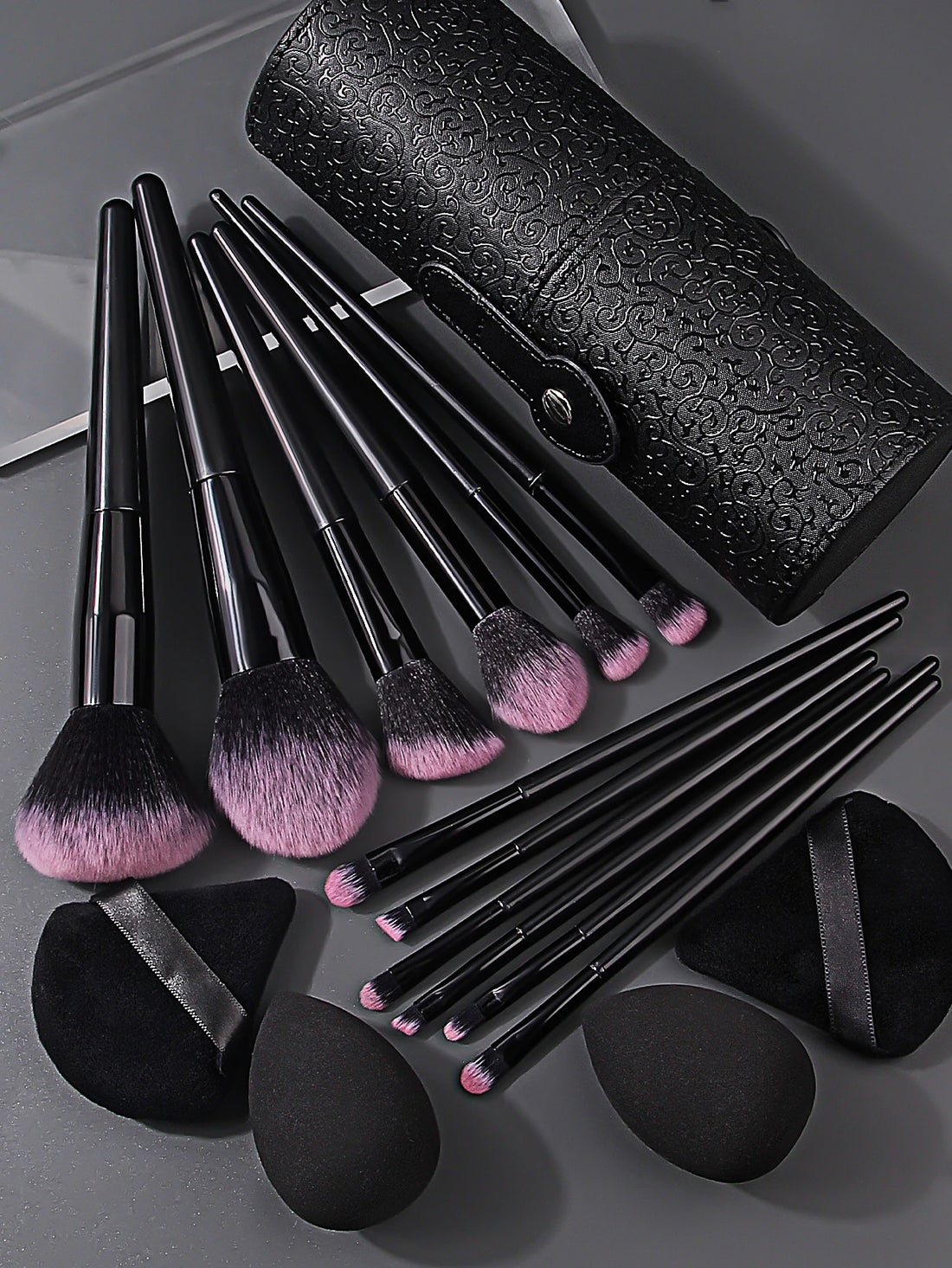 17-Piece Makeup Tool Kit