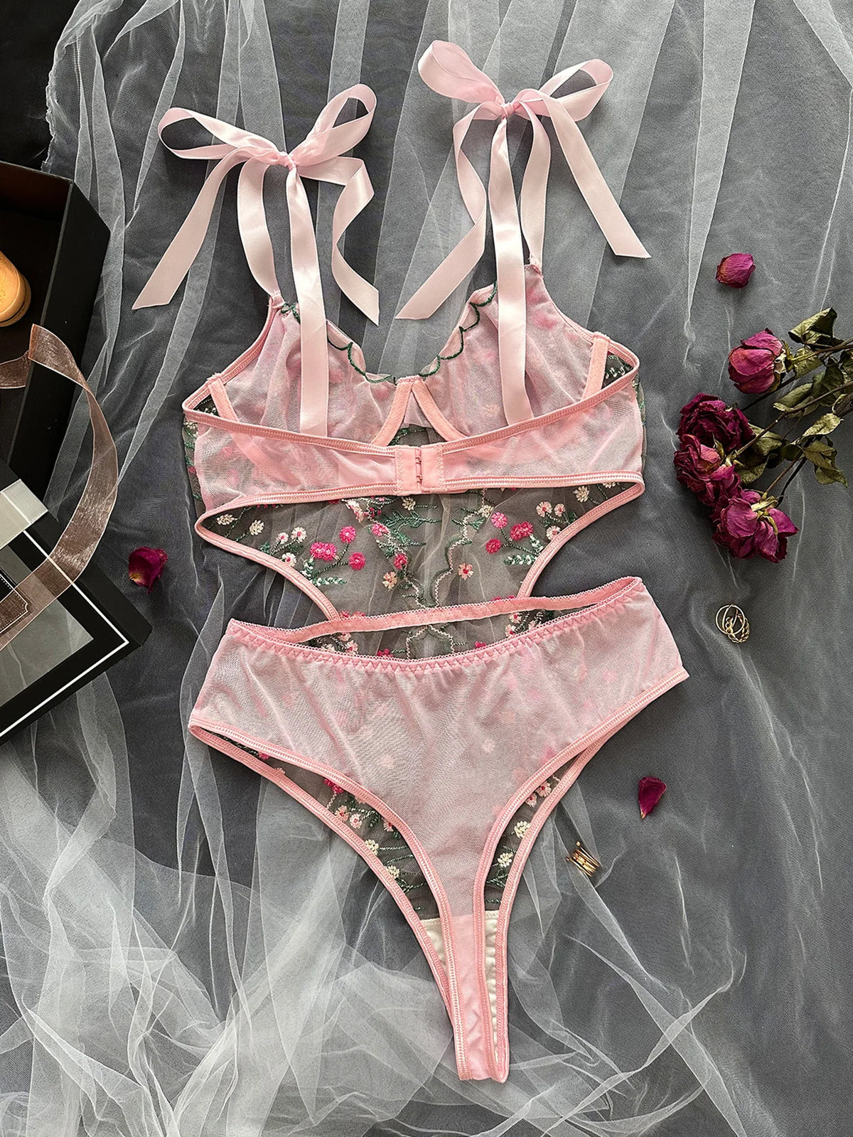 Glow Unbound LLC Floral Lace Bra and Thong Set