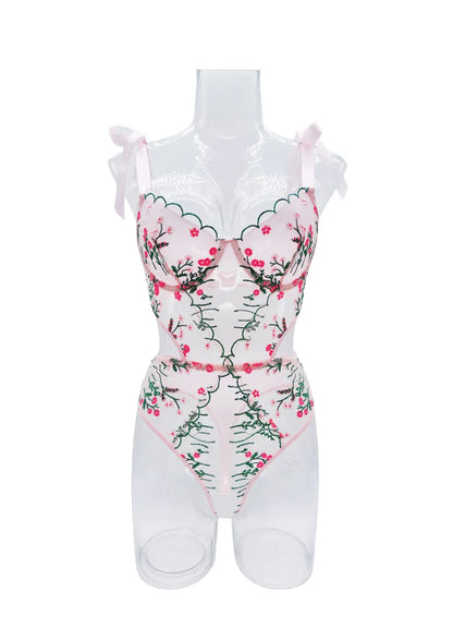 Glow Unbound LLC Floral Lace Bra and Thong Set