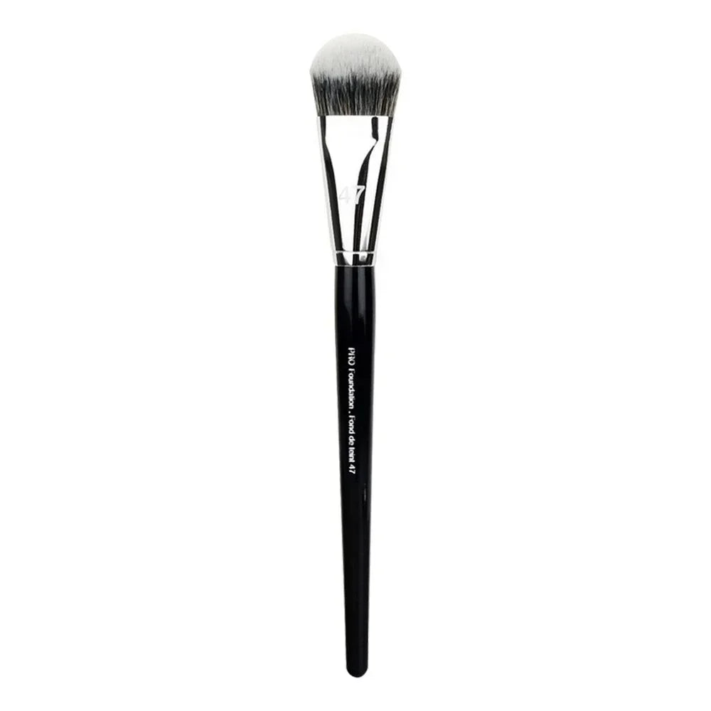 Broom-Head Liquid Foundation Brush
