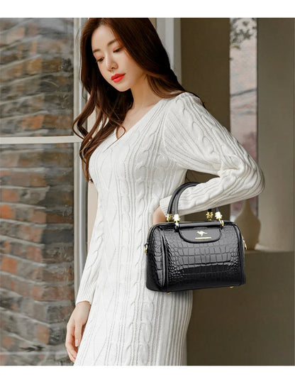 Glow Unbound LLC soft leather women&