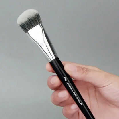 Broom-Head Liquid Foundation Brush